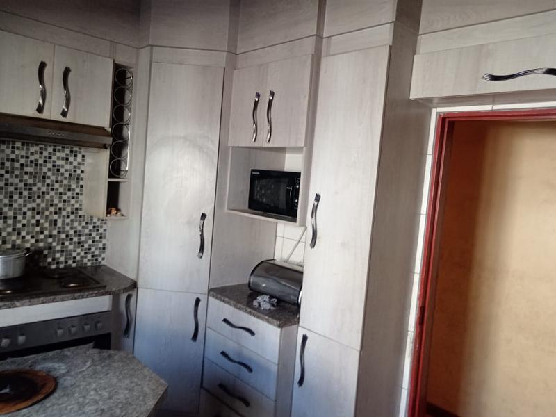 3 Bedroom Property for Sale in Thabong Free State